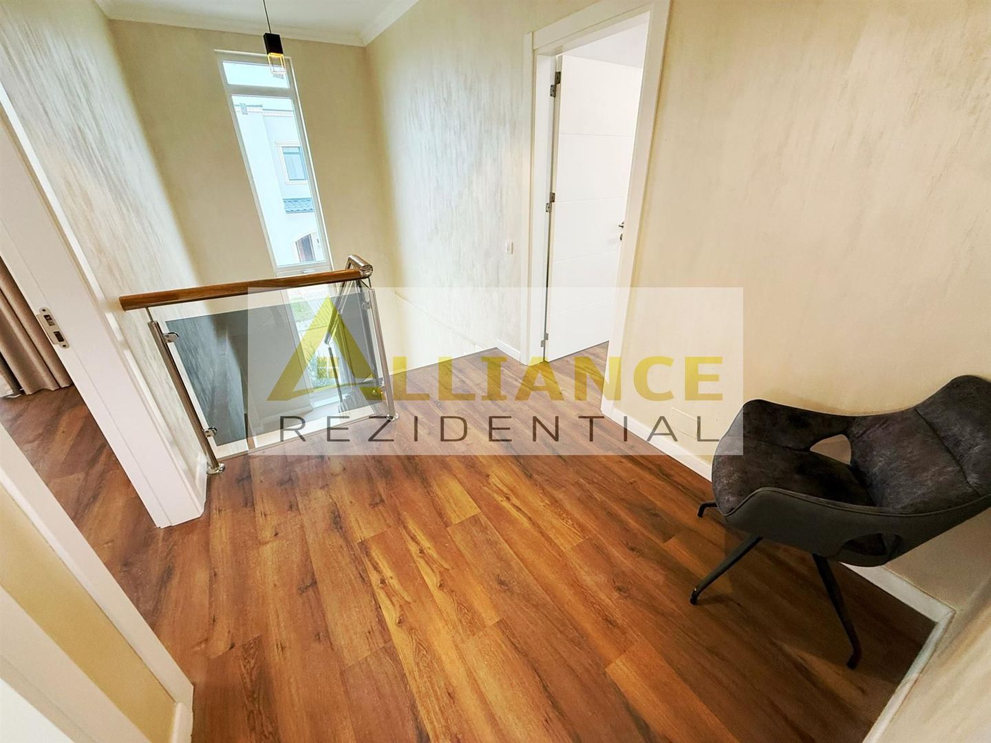 Duplex Premiun - 5 Camere - 3 Bai -Panouri solare - Poză 12