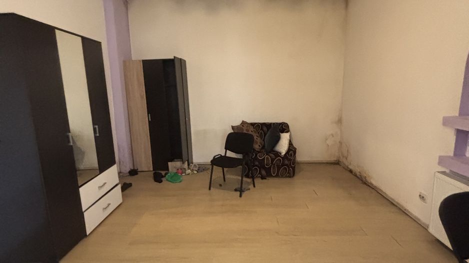 Apartament cu o camera generos zona Dimbovita - Poză 3