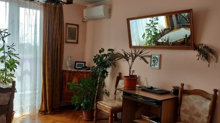 Ag EUROPA vinde ap 3 cam 90mp etaj 4 zona Closca. - Poză 2