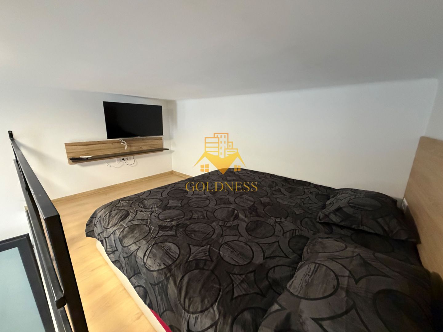 1 camera, Regionala CFR, Teatru, Str. Eroilor, Sora, Ultracentral, AC — fotografia 3