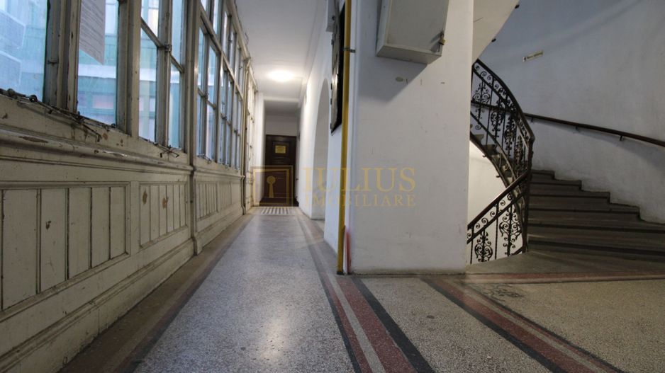 Spatiu birou in Piata Unirii; Eugen de Savoya. - Poză 3