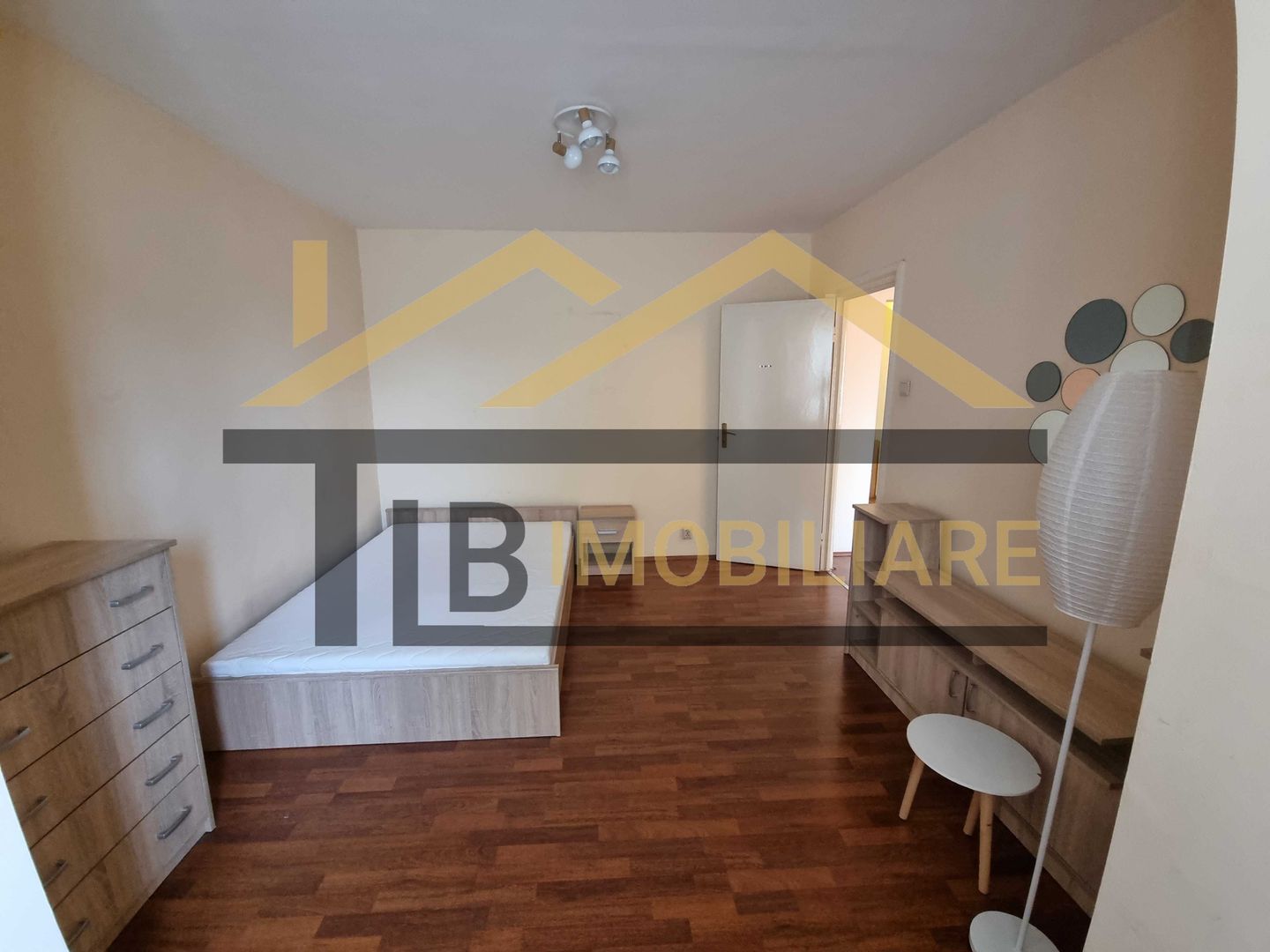 Apartament de 3 camere, 64mp, decomandat, Zona Cornisa - Poză 3