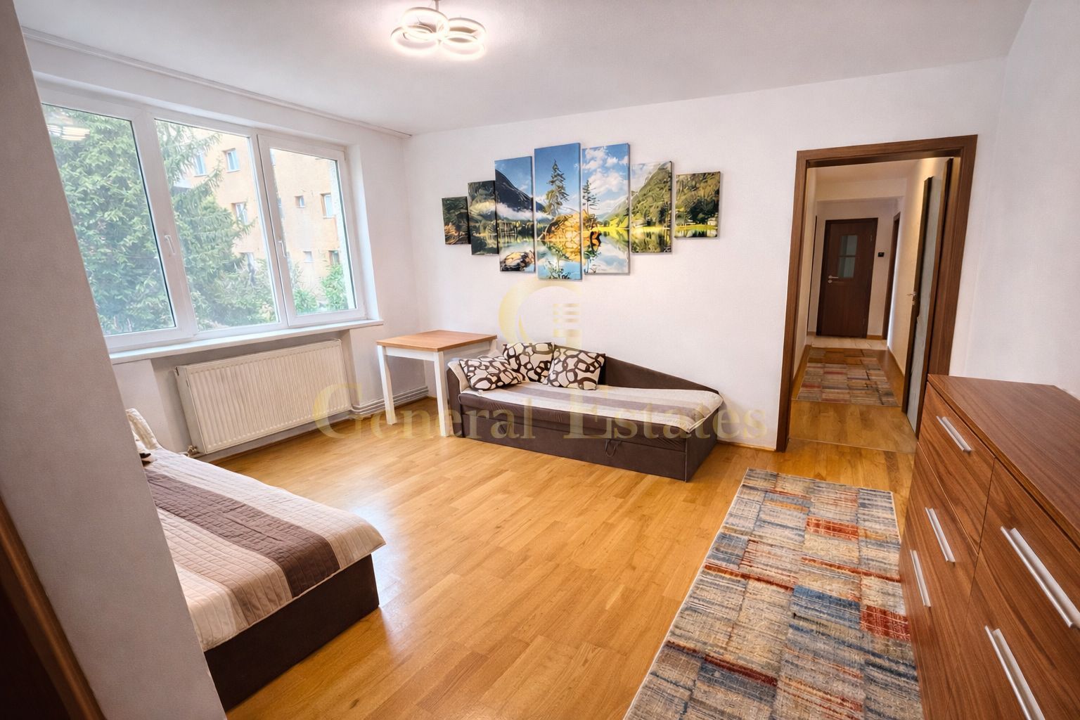 Apartament 4 camere | Etaj 1 | Centrul Civic – locatie excelenta - Poză 1