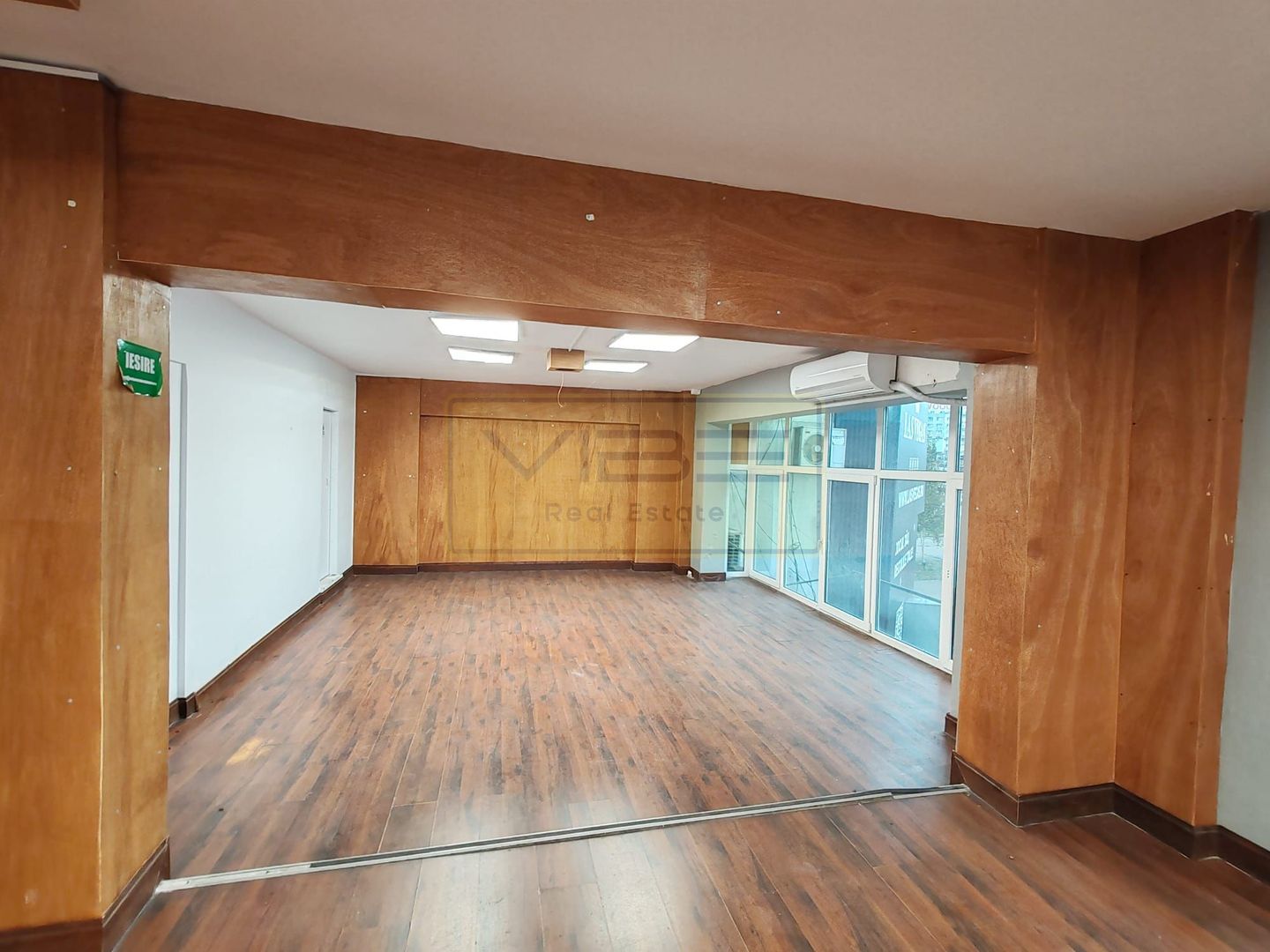 Sf. Lazar- Spatiu comercial la bulevard- vad/ trafic pietonal intens ! - Poză 17