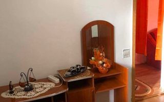 Apartament 3 camere 60 mp | zona Vasile Aaron | etajul 4 | - Poză 2
