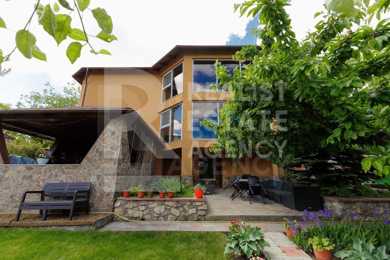 Vânzare, casă, 3 nivele, 6 camere, Mileștii Mici - Poză 1