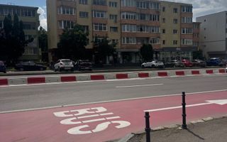 Vand spatiu comercial Brasov ,str.Jupiter, 48mp pret negociabil! - Poză 1