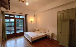 Garsoniera cu terasa proprie in vila interbelica | 20 mp + 16 mp terasa | Centru - Poză 1