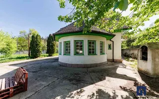 Vila cu 6 cam si 6 bai- 3465 mp teren- ideala pentru dezvotarea unui bussines  - Poză 28