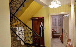 Casa centrala cu etaj - Poză 8