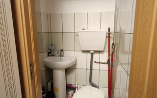  Apartament la mansardă ,3 camere, mobilat și utilat zona Ipas  - Poză 8