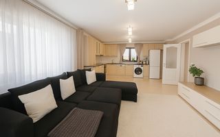 Proprietate Premium cu Două Case și Piscină în Hemeiuș - Poză 8