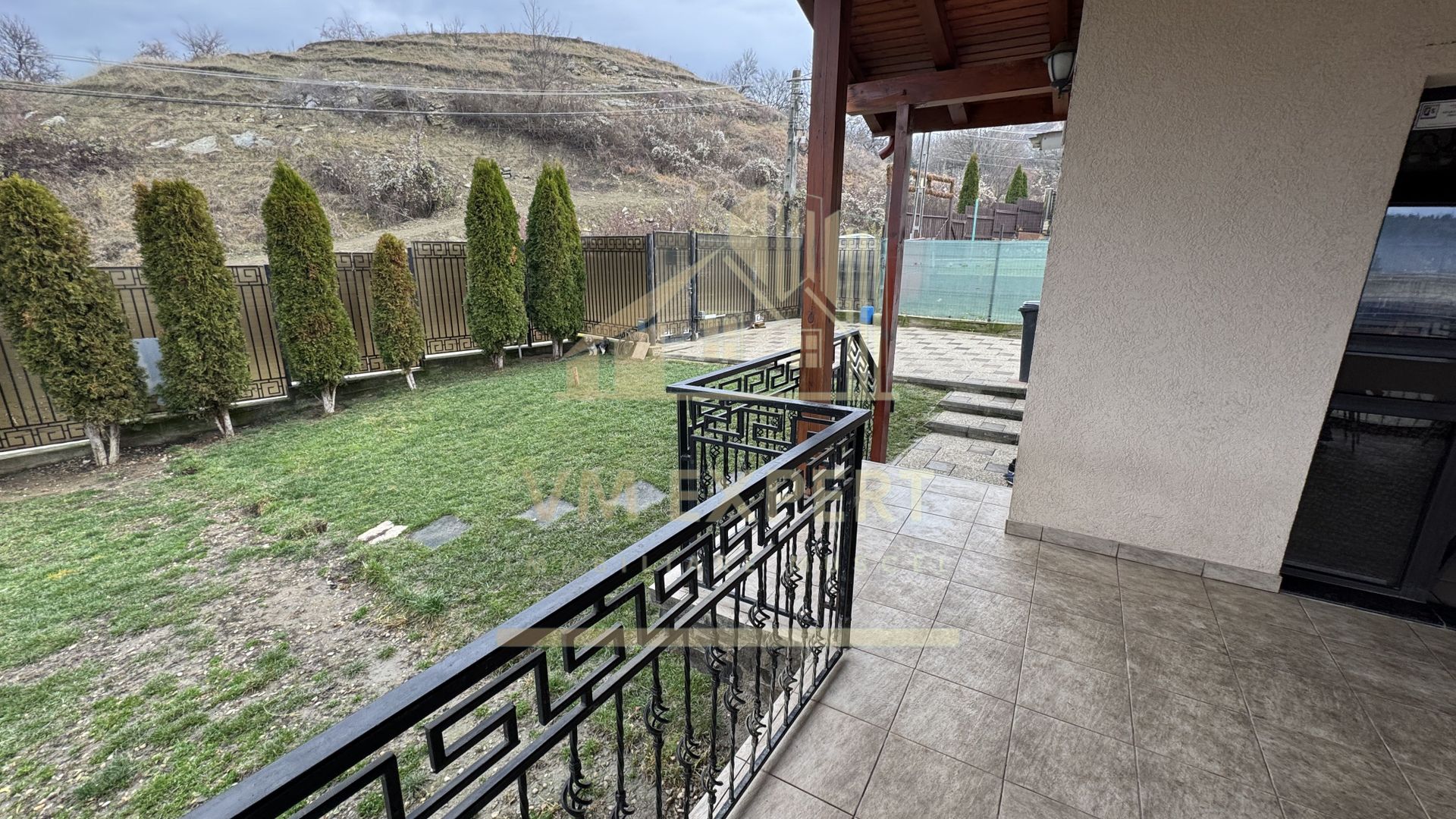 VILA 5 CAMERE 246 MP TEREN 817 MP CÂMPULUNG, 0 COMISION CUMPARATOR - Poză 62