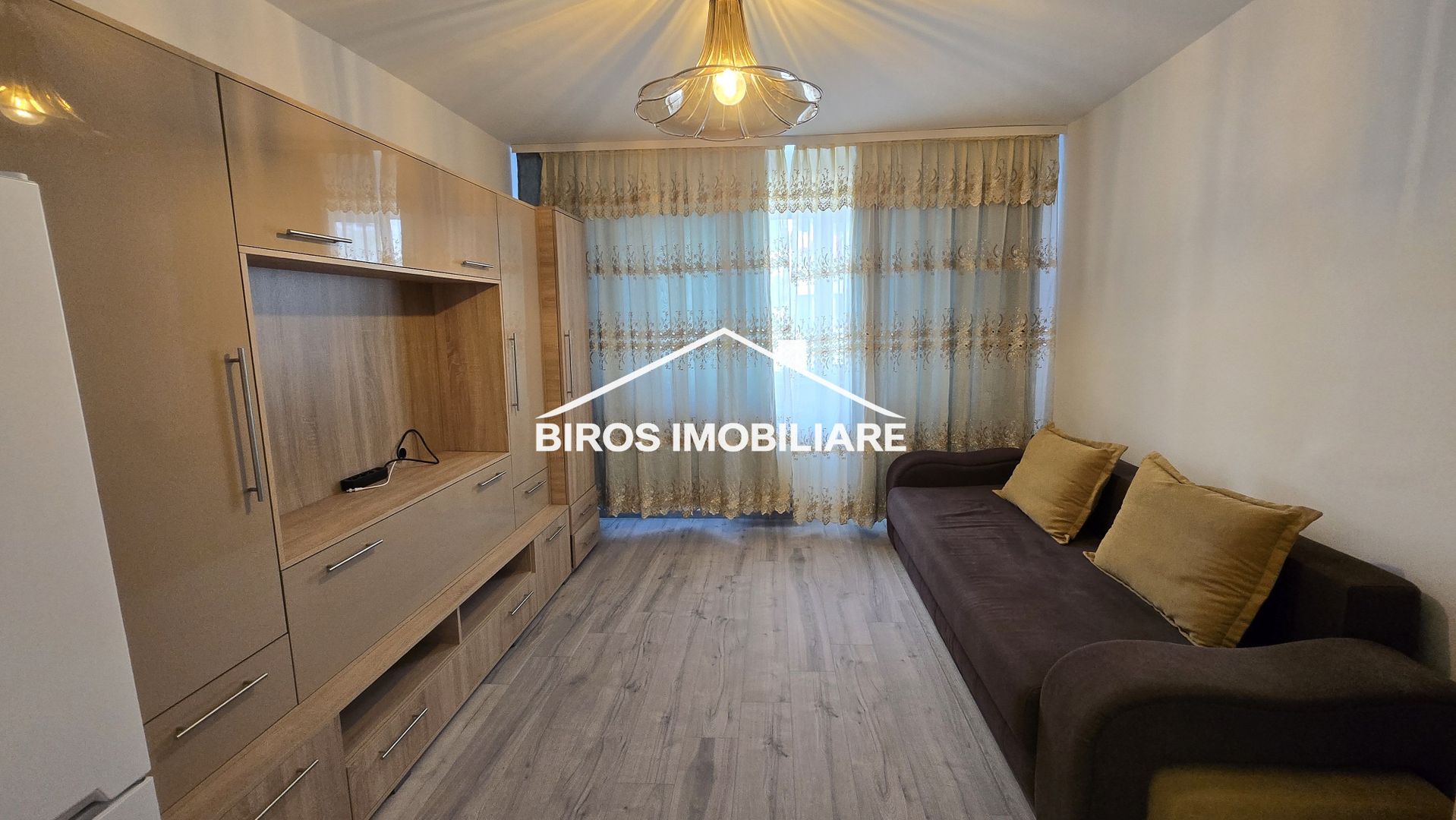 Garsoniera Institut - Putnei - Poză 1