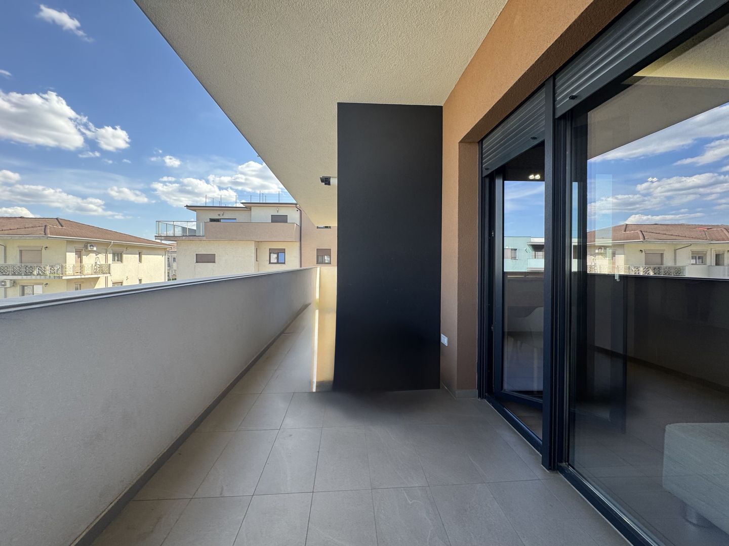 Apartment cu 2 camere, cu terasa generoasă, in zona Dumbrăvița - Kaufland - Poză 8