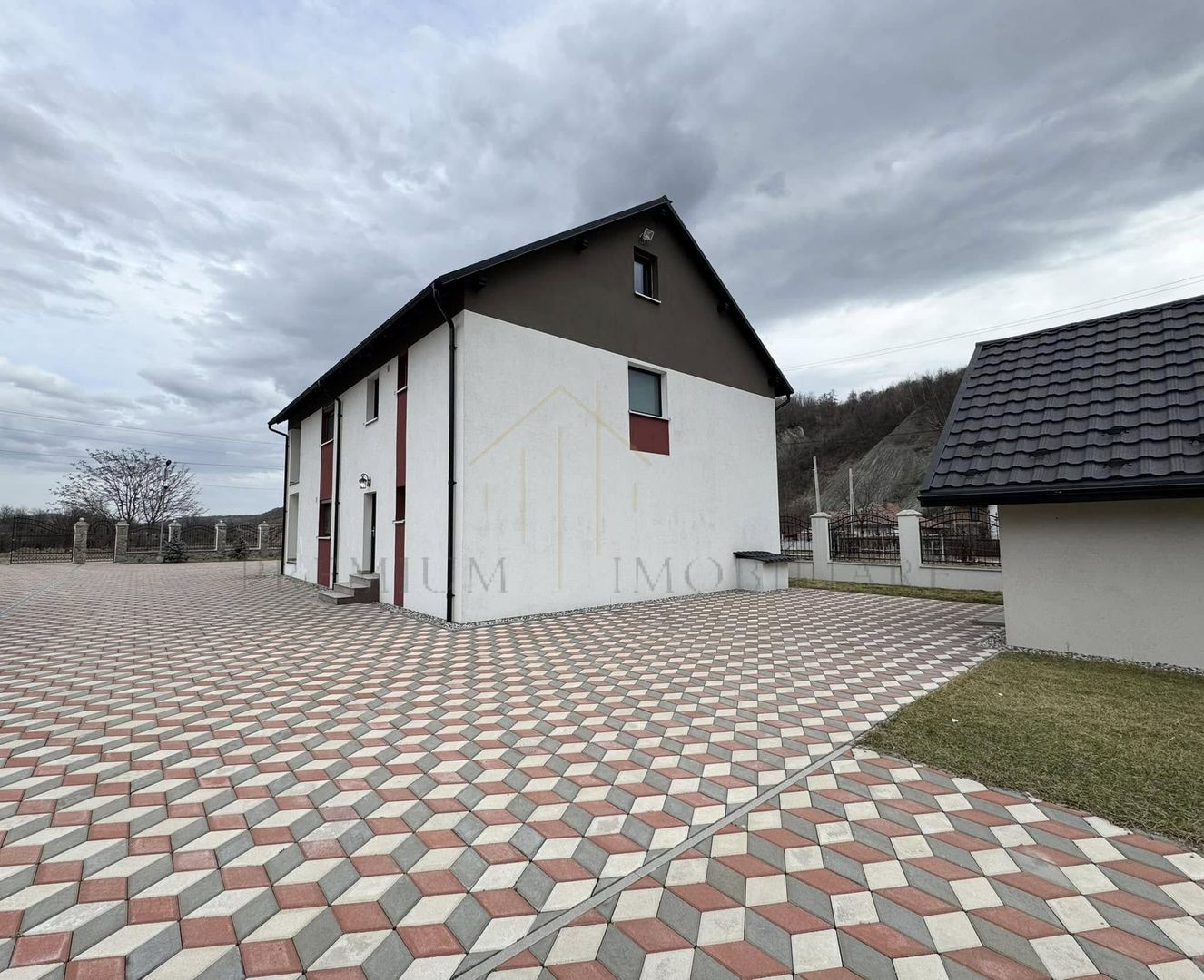 Vila de Lux la 13 km de Onesti - Poză 35