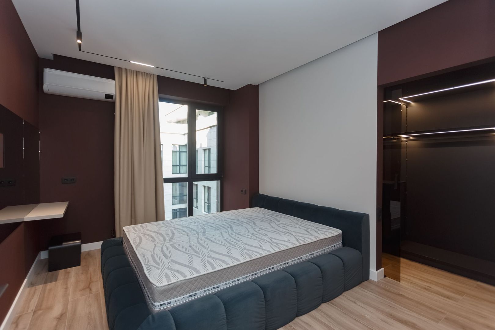 De vânzare apartament, 3 dormitoare + terasă, str. Teatrală 3, Centru. - Poză 16