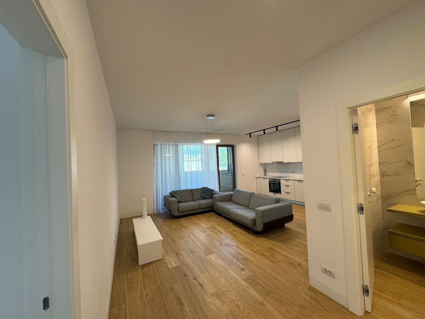 Apartament 3 camere | Parcare subterana | Viitorului 134 Central Distr - Poză 4