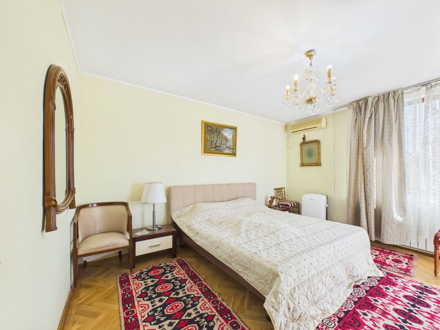 Vilă cu 8 camere de vânzare, piscina, livada, iesire la Balta Pasarea - Poză 22