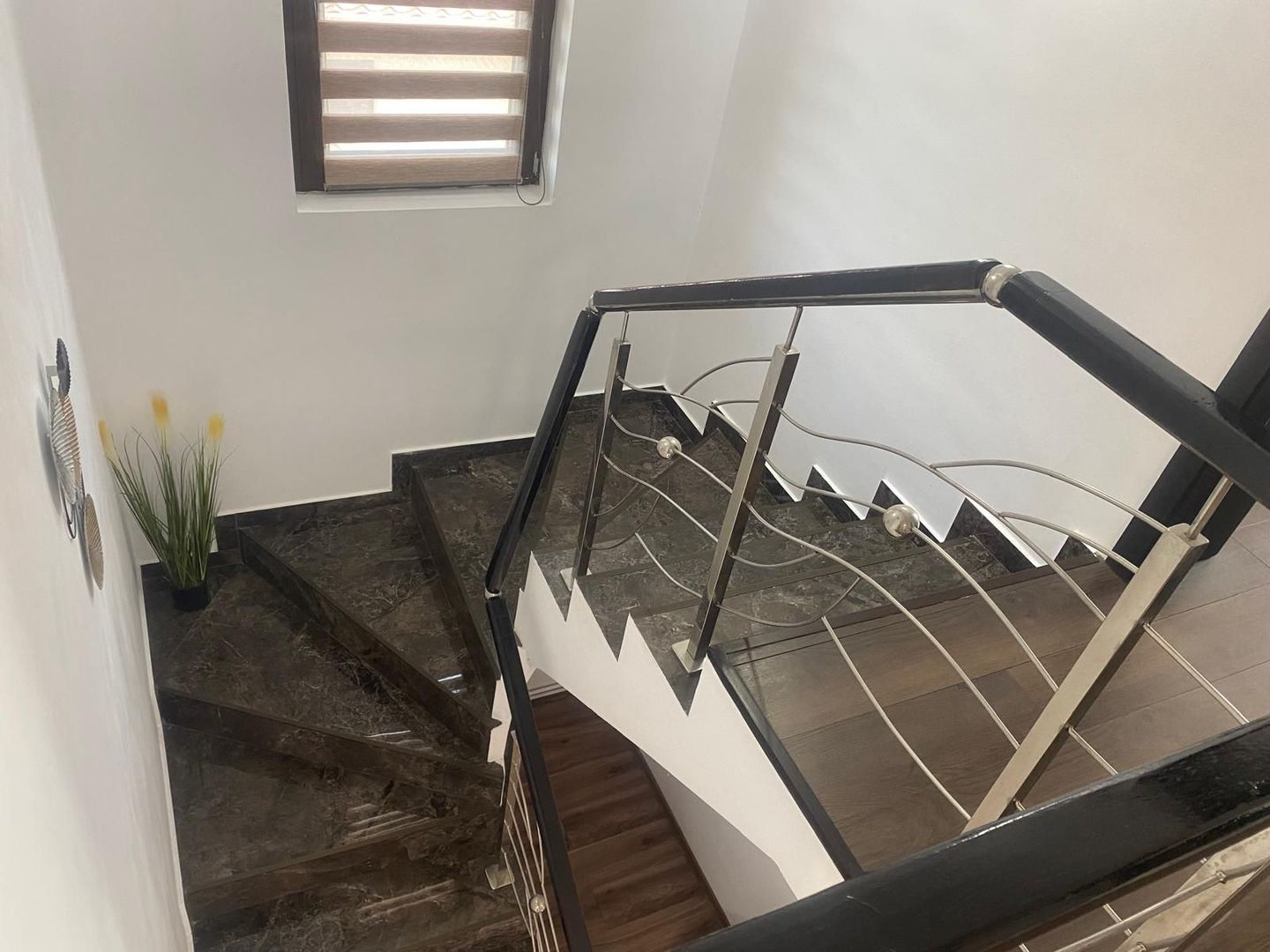 Se vinde casa cocheta,confortabila -5 minute de Târgoviște – Dumbrava - Poză 13