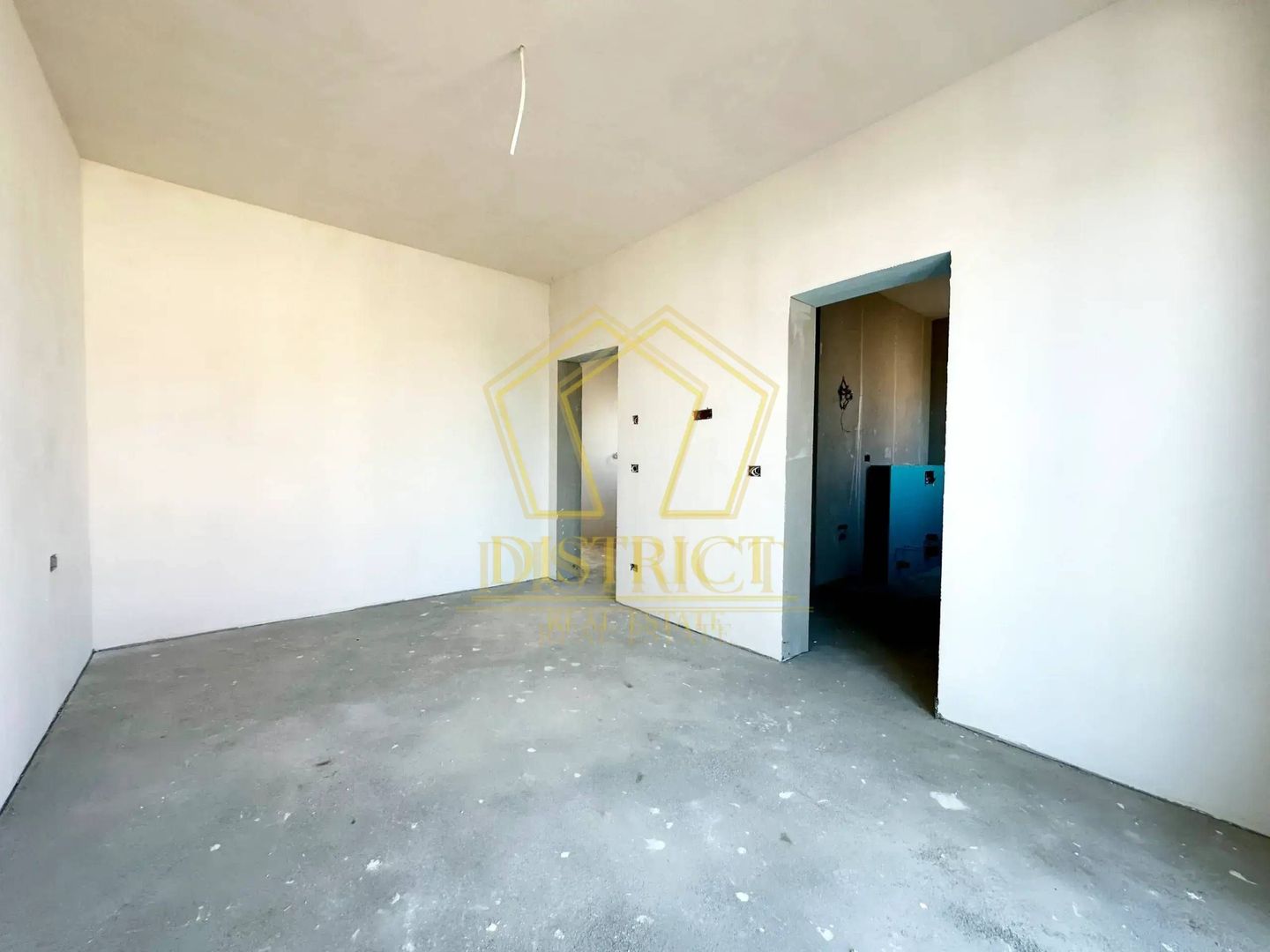 Duplex superb cu 5 camere despartit prin garaj | Dumbravita - Poză 10