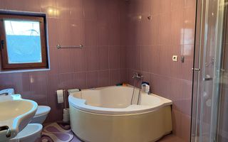 Casă cu 5 camere + anexă cu garaj, mobilată complet, str. Gh. Șincai - Poză 12