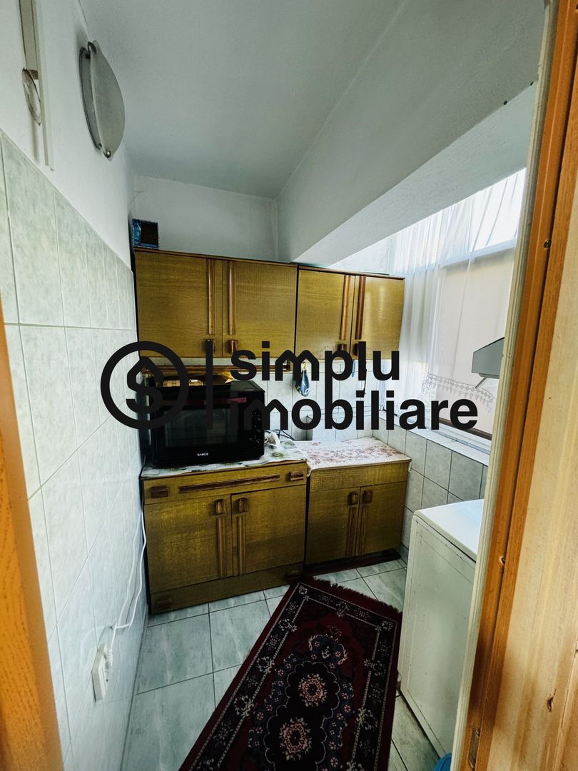 3 decomandate, centrala, 1 Mai - 110 000 Euro - Poză 27