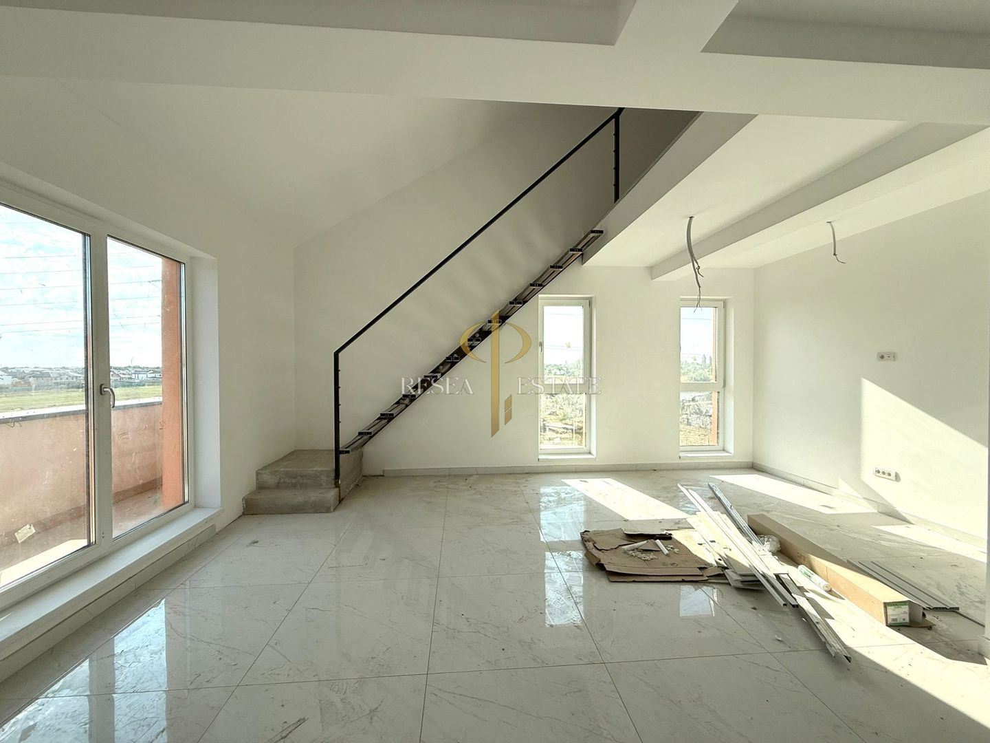 Apartament 3 camere- 83 mp utili+terasa+loc parcare - Poză 2