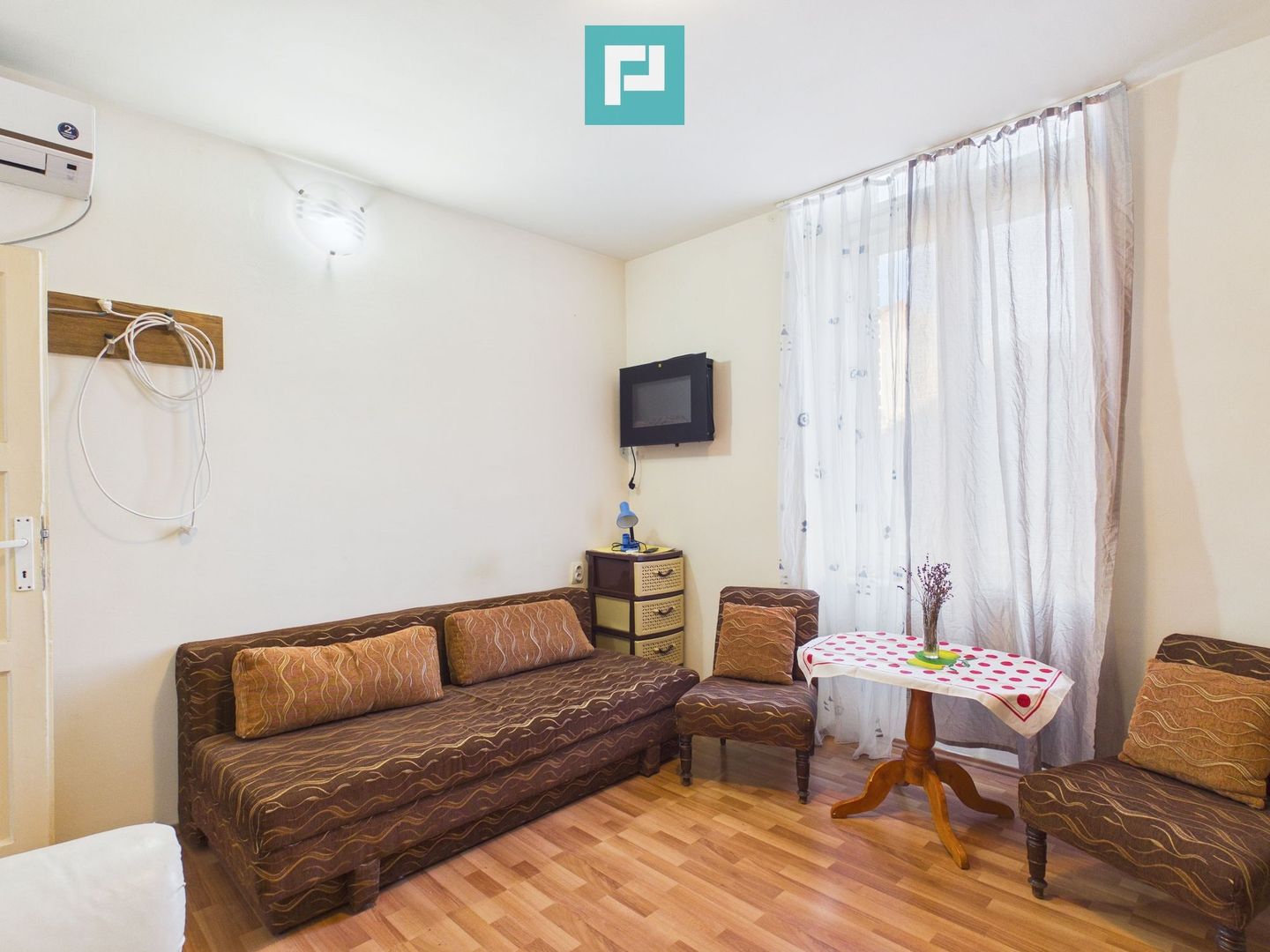 Apartament ultracentral cu 2 camere de închiriat - Poză 3