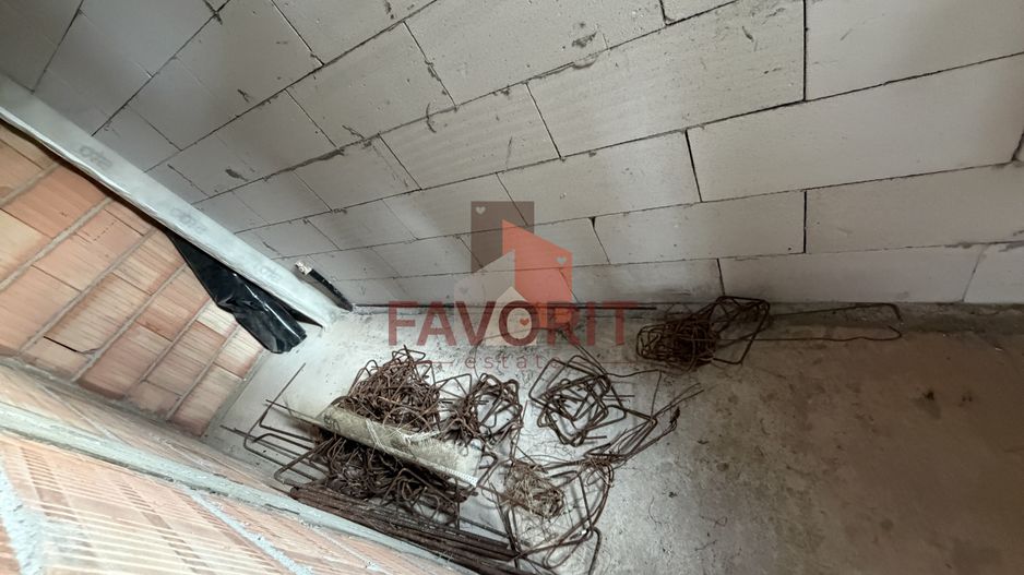 Duplex despartit | 4 camere | Asfalt si toate utilitatile | Zona excelenta - Poză 6