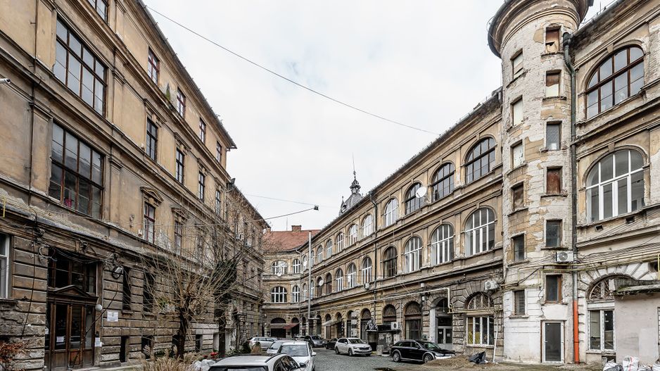 Apartament contemporan în Palatul Neumann, Arad. - Poză 3