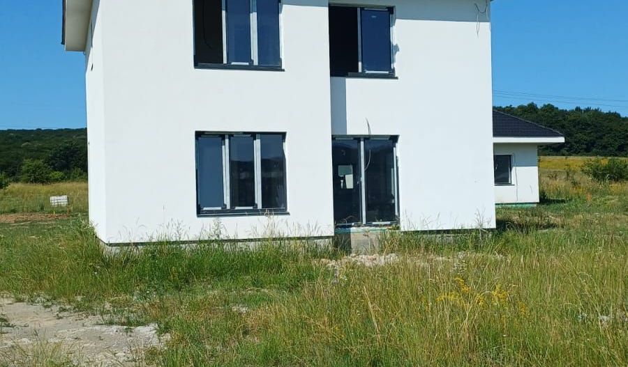 Casă individuală - Corunca-1200 mp teren - Poză 1