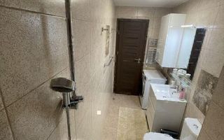 Închiriez apartament 2 camere, Decebal, mobilat, confort lux, parcare - Poză 9