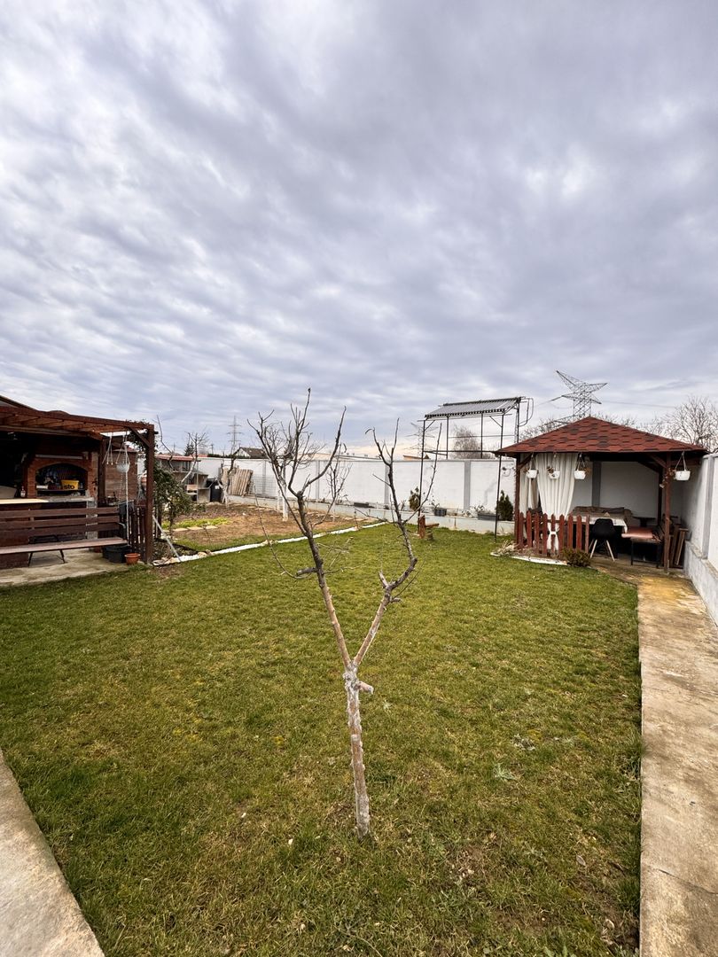 Vilă spațioasă cu 6 camere – Cartierul Viena, Oradea - Poză 24