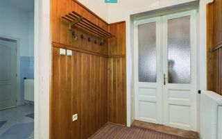 Casă individuală cu teren de 1100 mp și 3 apartamente în curte - Poză 10