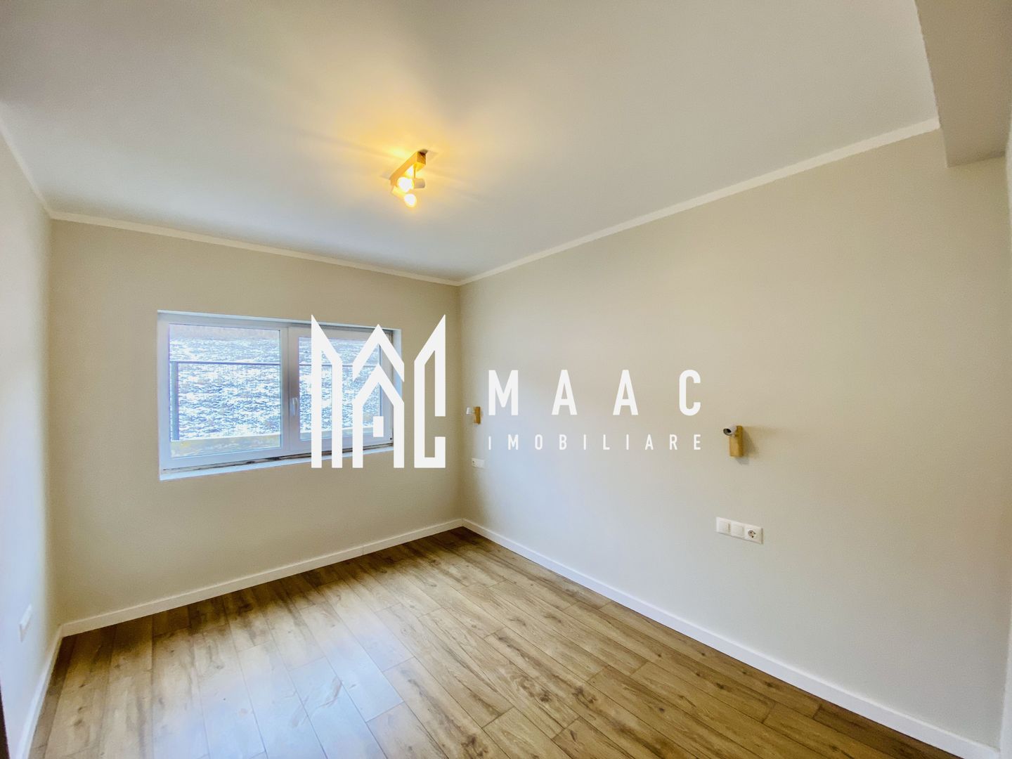 Apartament 3 camere | La Cheie | Balcon | Parcare | 75 MPU - Poză 8