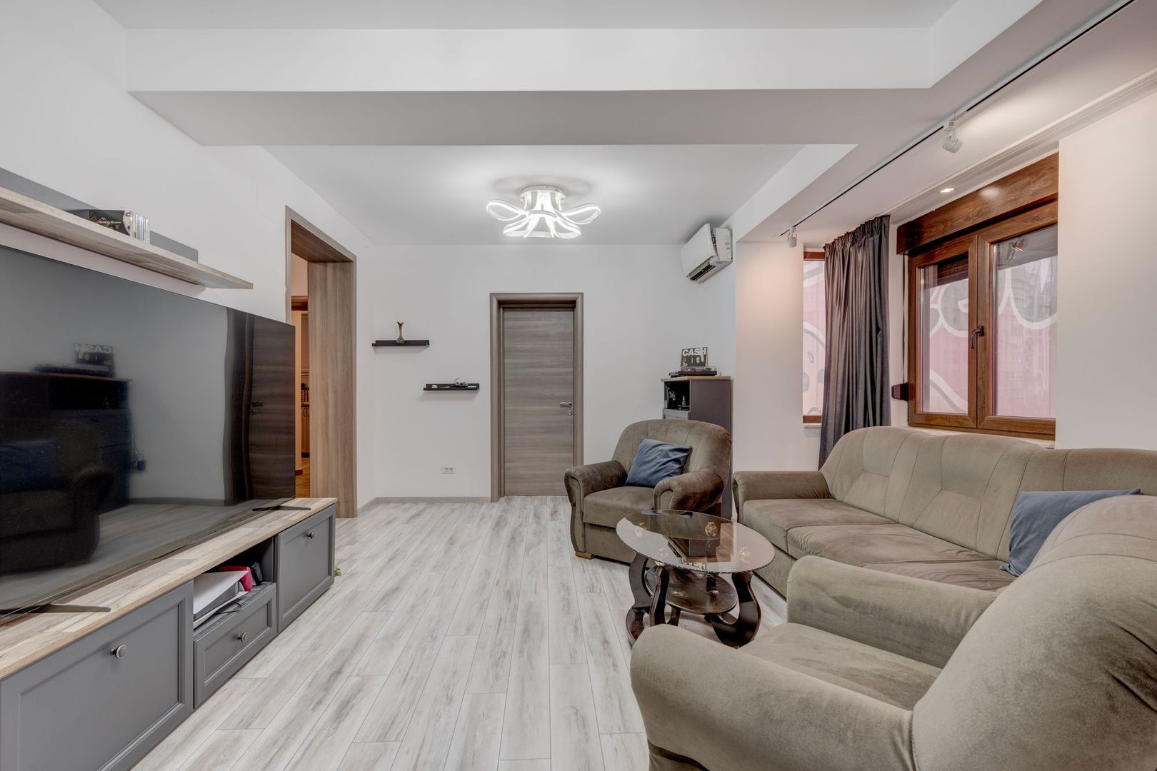 3 Camere Ultracentral Cismigiu Berzei  Renovat Mobilat Utilat complet - Poză 15