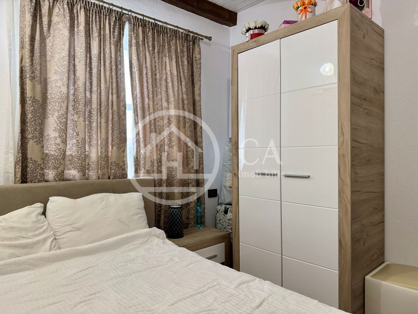 Casă de vânzare cu 6 camere in cartierul Tineretului, Oradea - Poză 15