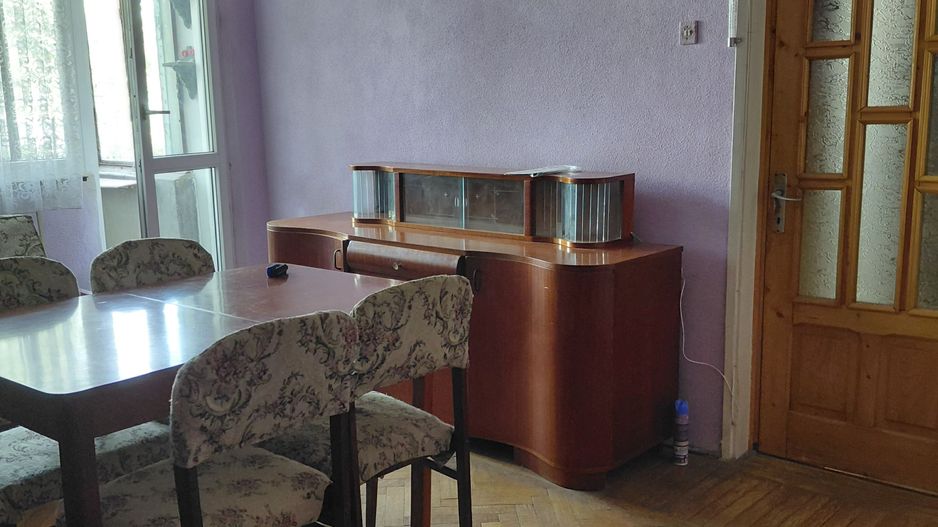 Aprtament 2 cam, Tig 1,et 3 si  un garaj mare langa bloc - Poză 1