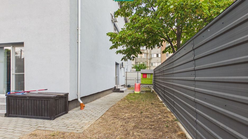 Apartament cu 3 camere si curte in Alfa - Poză 9