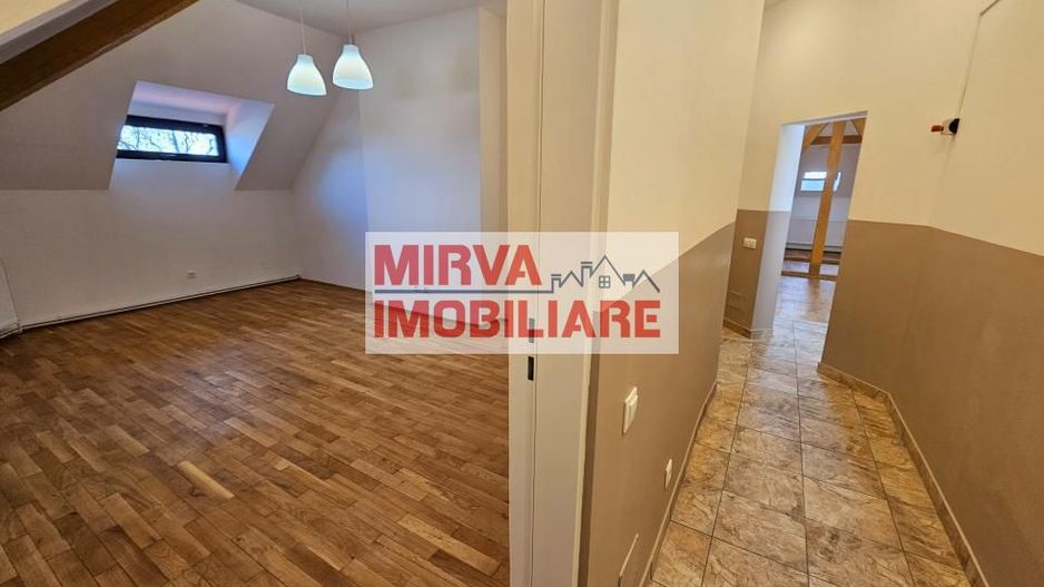 🏢 Spațiu de birouri – 5 camere, 3 băi – Mansardă vilă, Central - Poză 27
