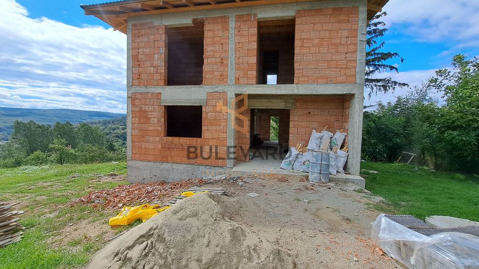 Casa la rosu 172 mp utili, 750 mp teren, view superb! - Poză 19