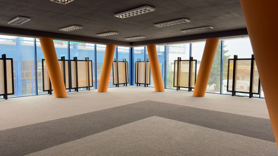 SPATIU COMERCIAL 1600 MP I PARCARE 900 MP I ZONA OTOPENI  TUNARI - Poză 1