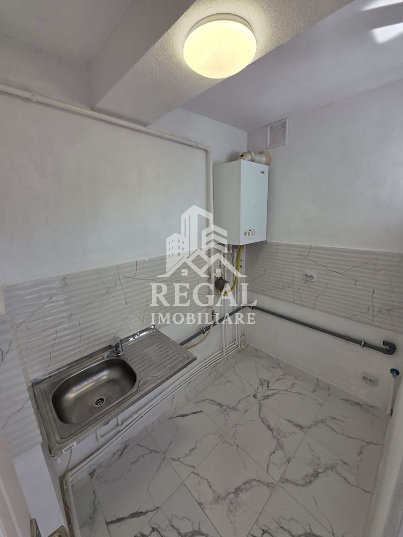 PRET NOU: Garsonieră 28 mp + balcon – zona M4 – etaj 1 - Poză 4