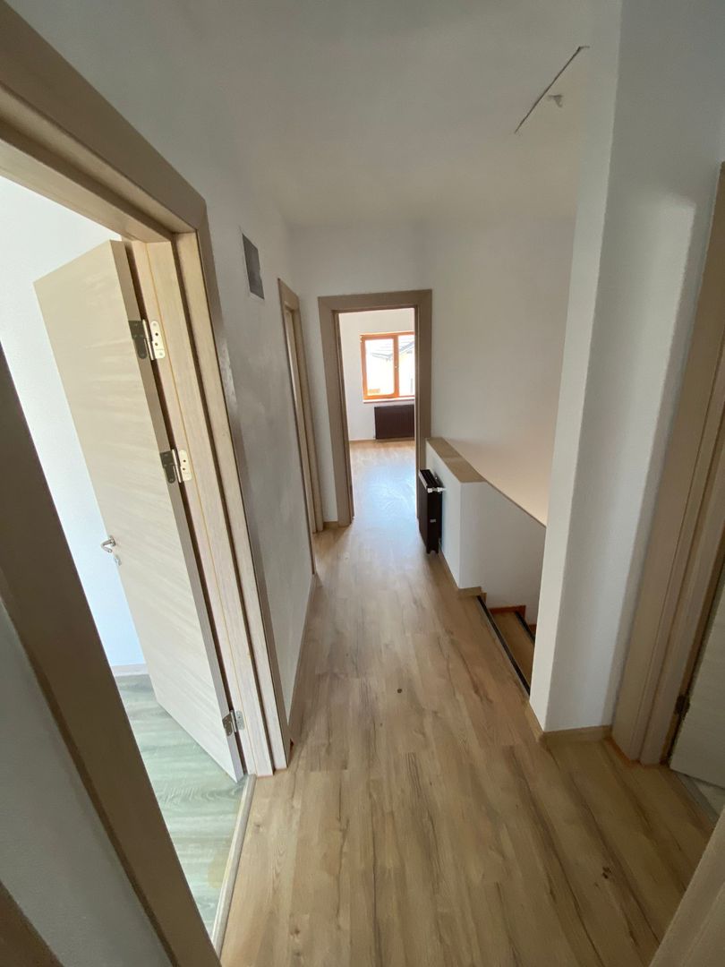 Casa tip duplex in Stupini - Poză 6