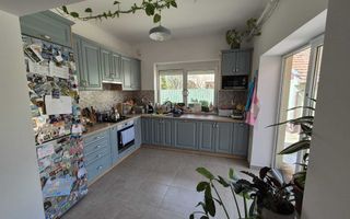 BRASADAS vinde casă familială cu 4 cam zona Titulescu. - Poză 6