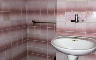 Apartament 3 camere decomandate si 2 bai, etaj intermediar - Poză 8