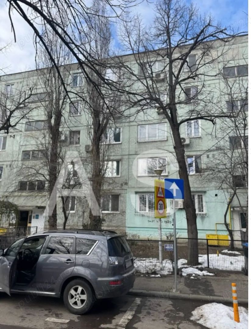 Inchiriez apartament 3 camere - Poză 9