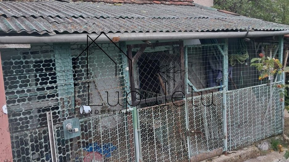 Casă de Vânzare | 3 Camere | 140 MPU | Anexe | Comuna Rosia - Poză 19