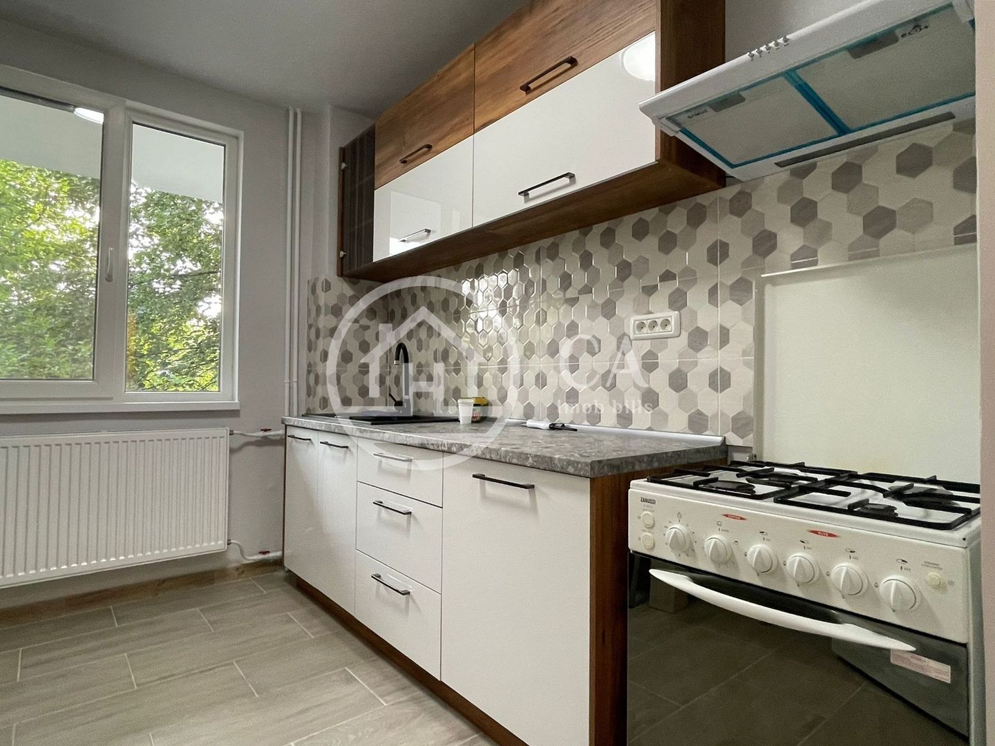 Apartament de inchiriat cu 3 camere in zona Dacia, Oradea. - Poză 6